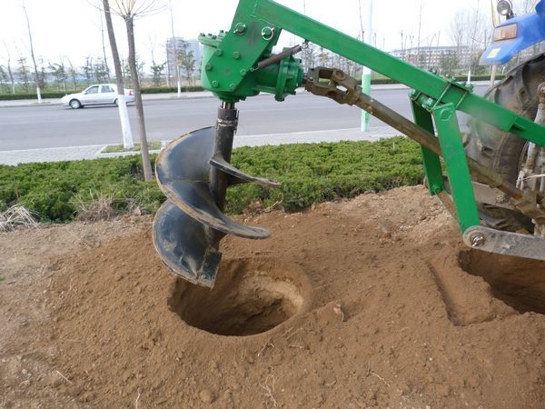 挖坑机使用后要注意的问题