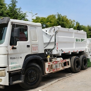 12方撒布车