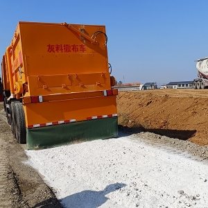 12方撒布车